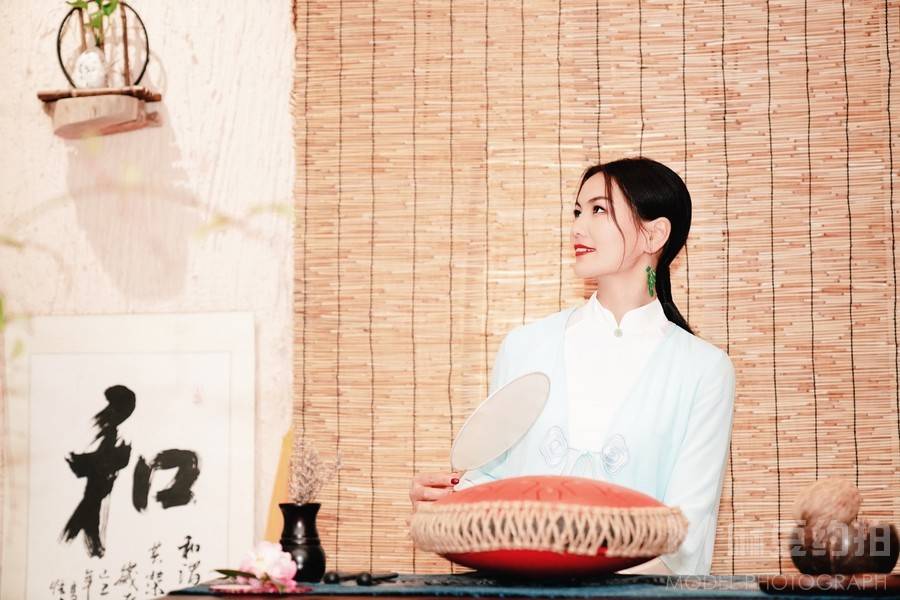 汉服模特