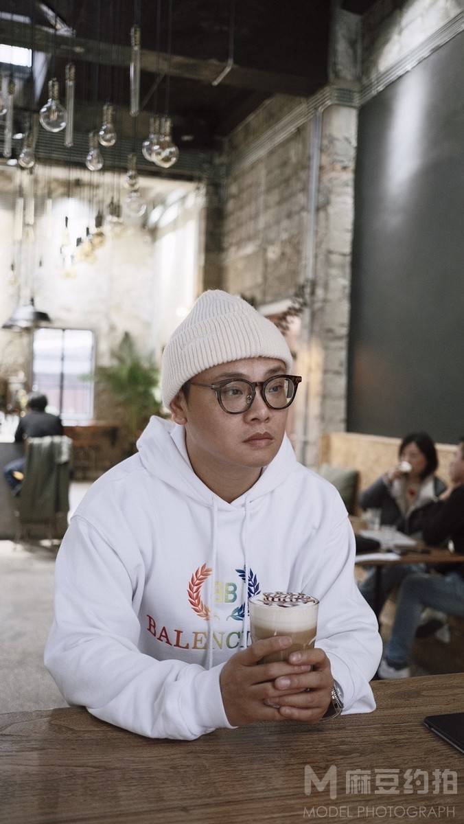 黑白模特