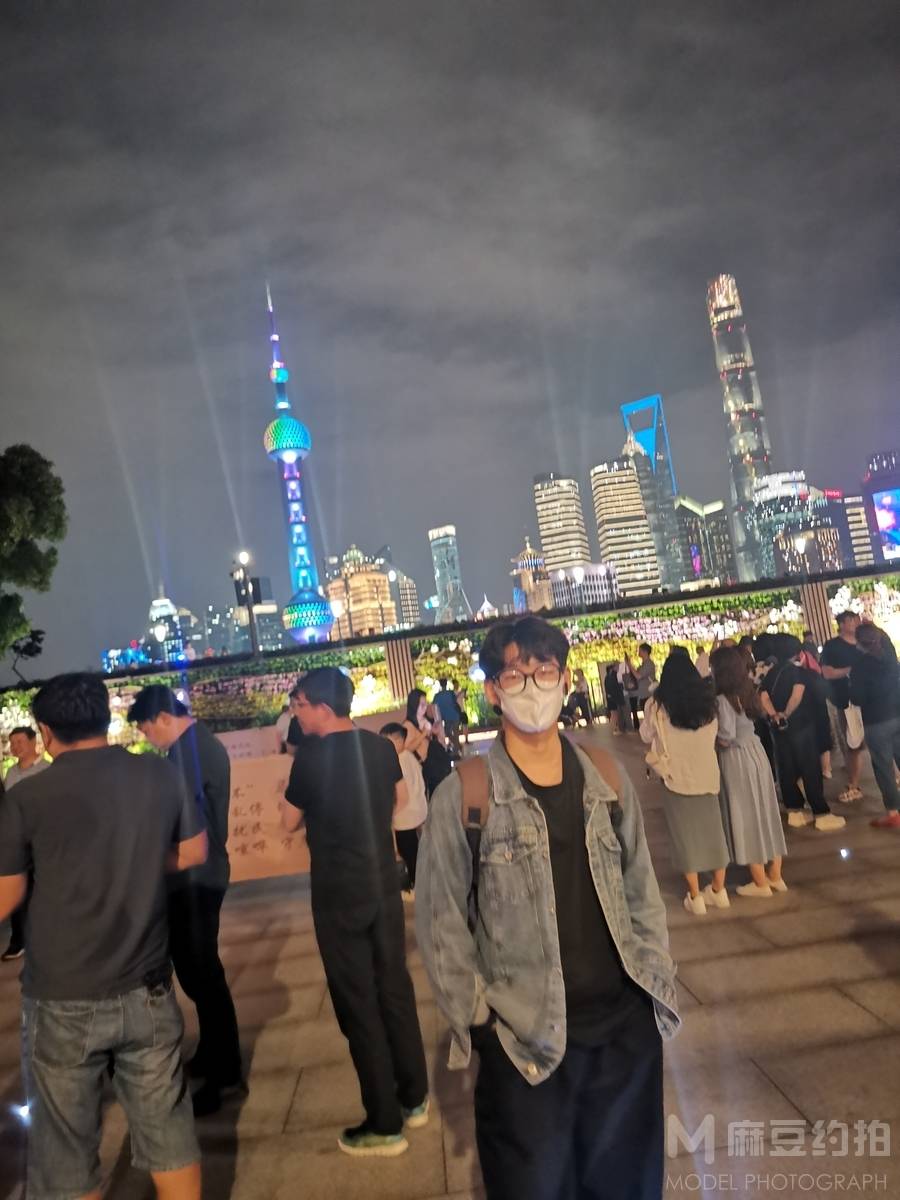夜景模特