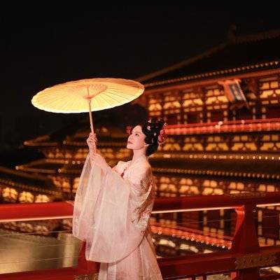 汉服模特