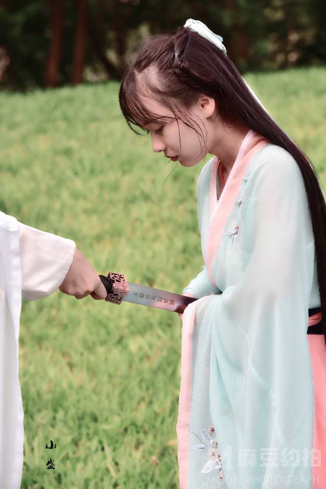 汉服模特