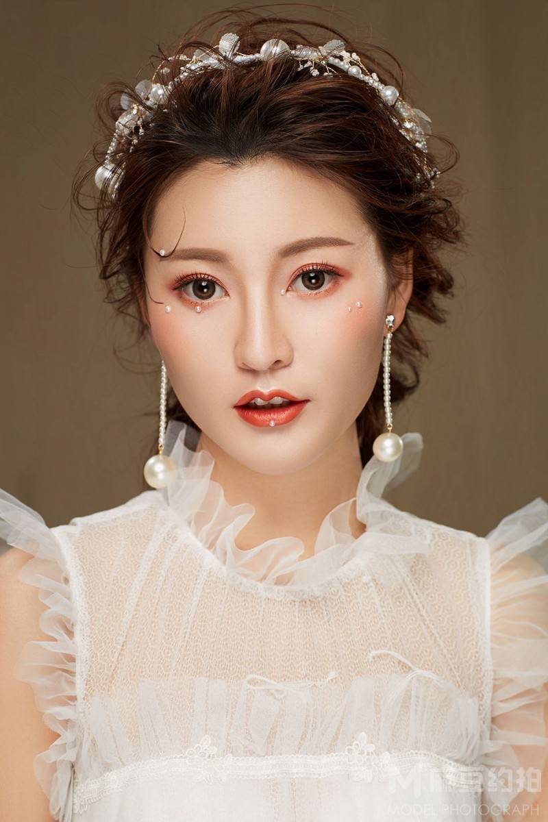 妆容模特