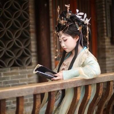 汉服模特