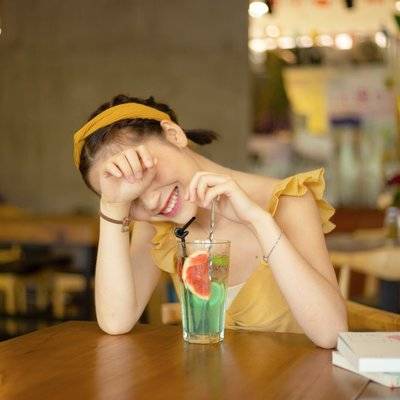 情绪模特