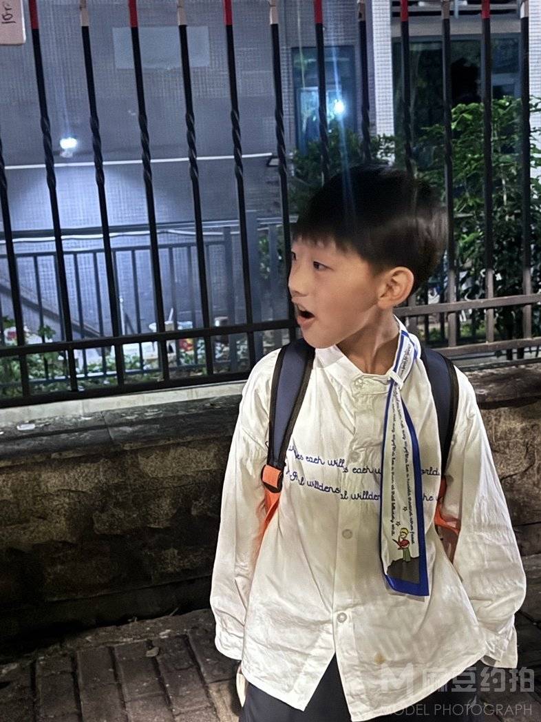 校园模特