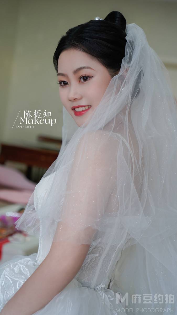 妆容模特