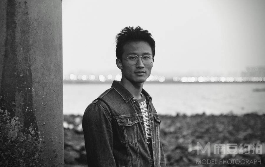黑白模特