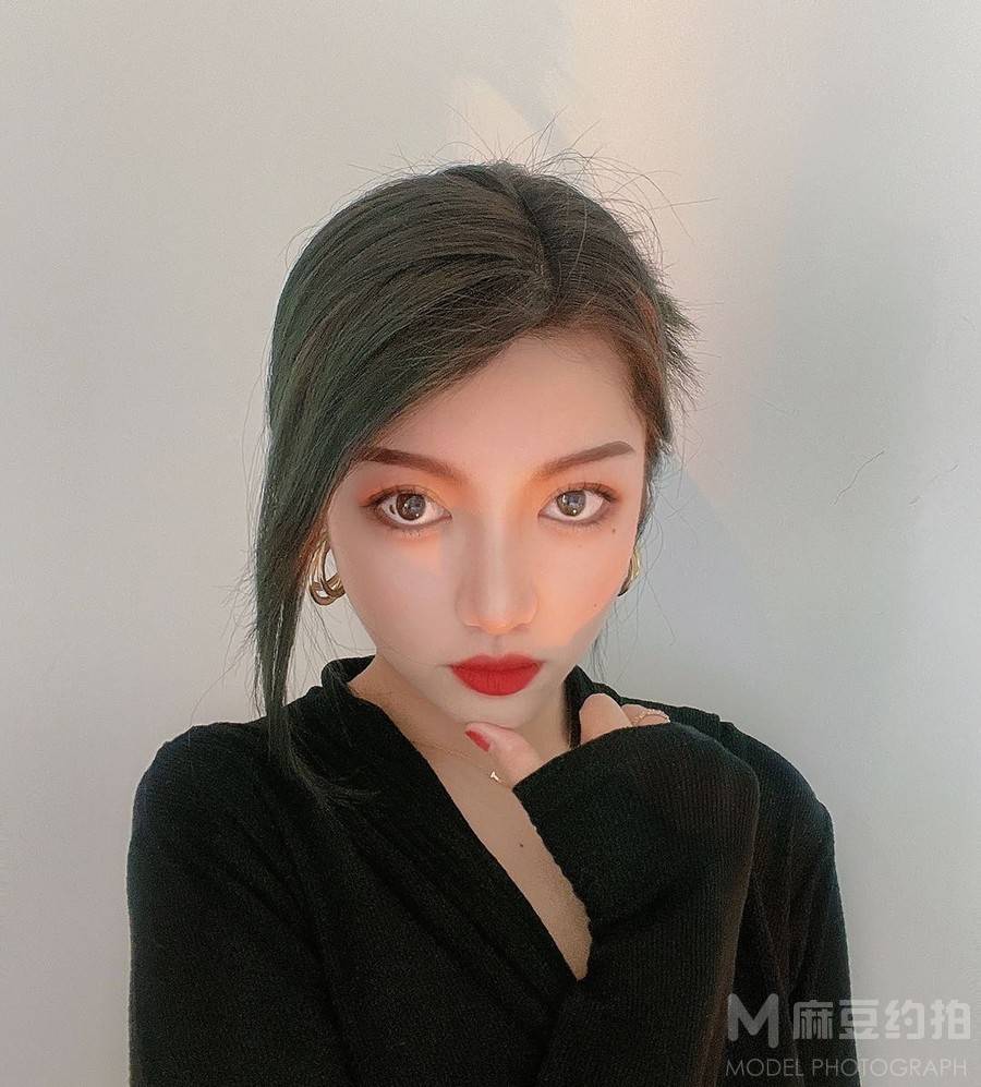 妆容模特