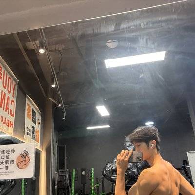 黑白模特