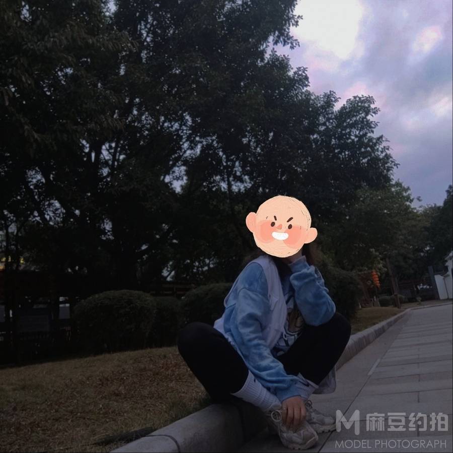 情绪模特