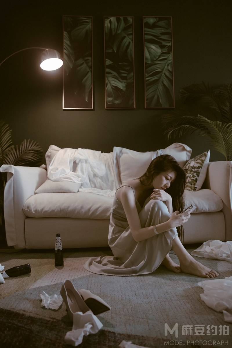 情绪模特