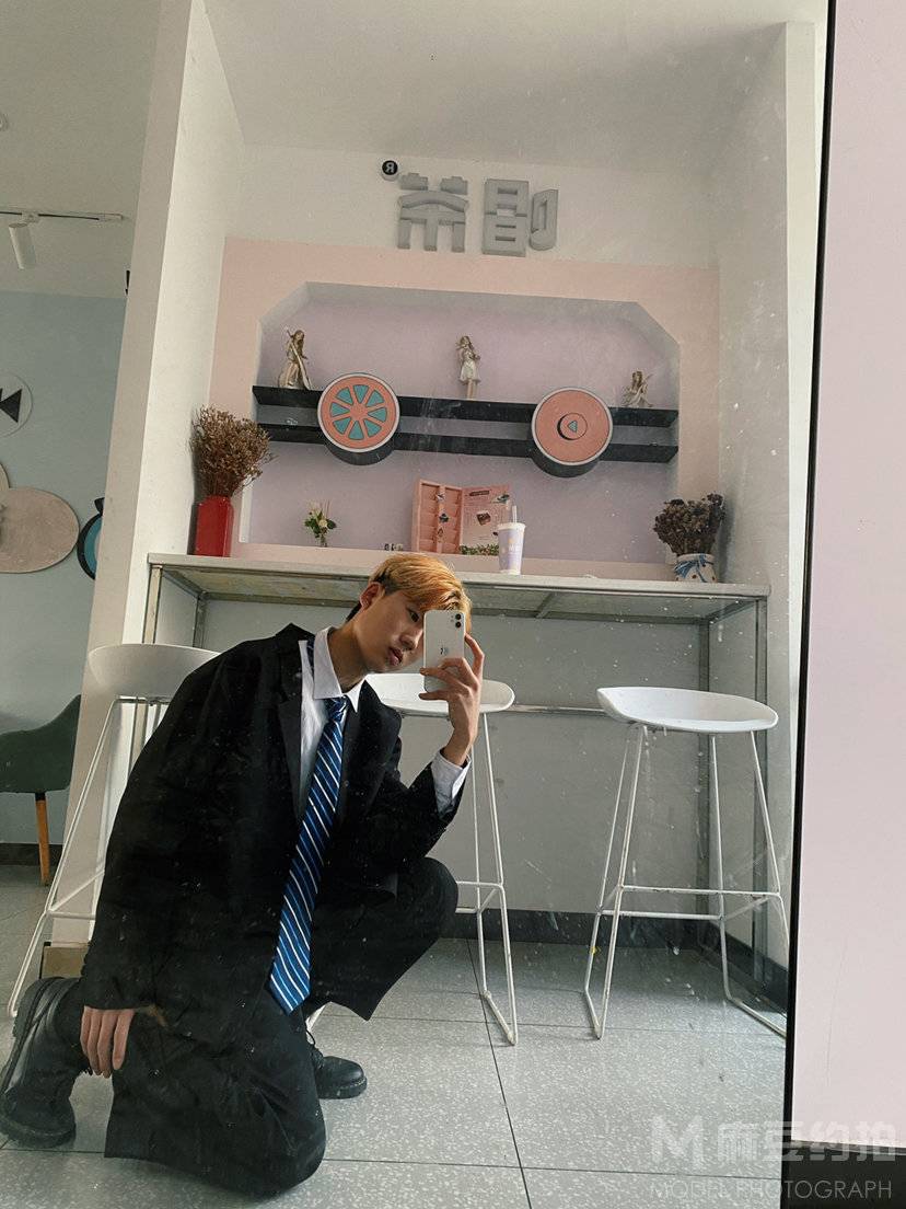 黑白模特