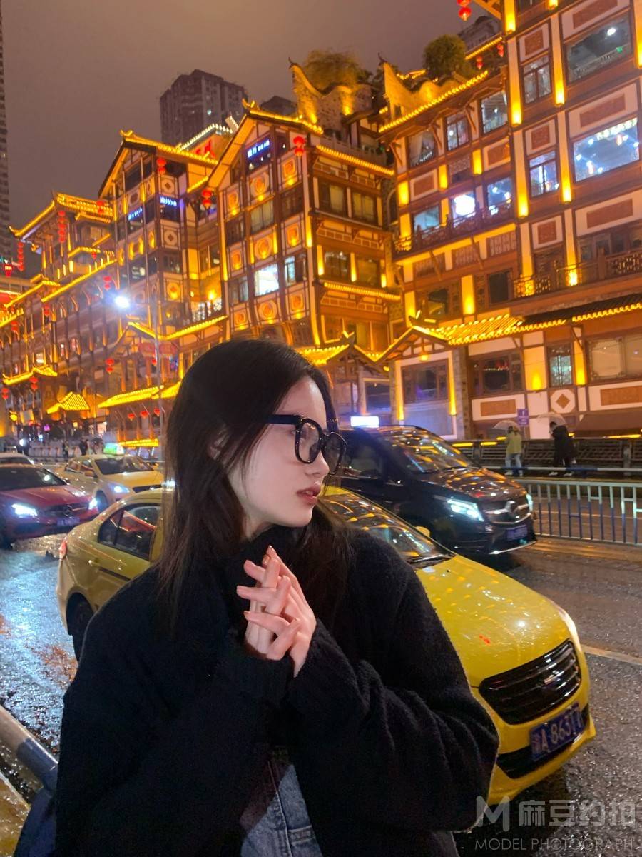 夜景模特