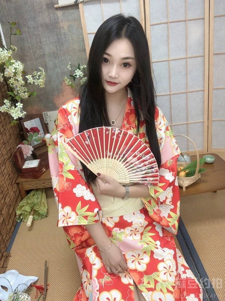 黑白模特