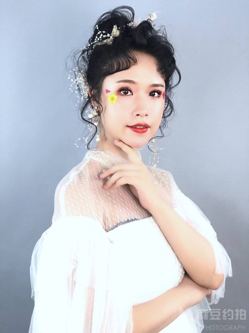 妆容模特