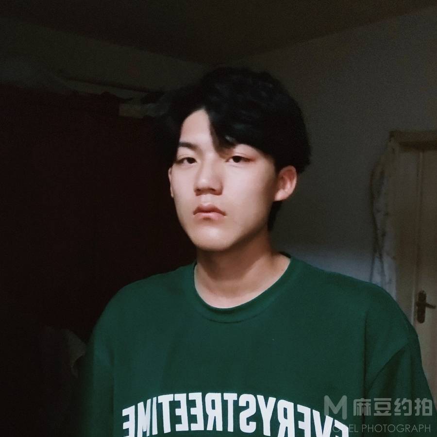 宝丽来模特