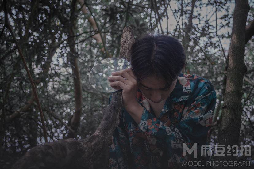 情绪模特