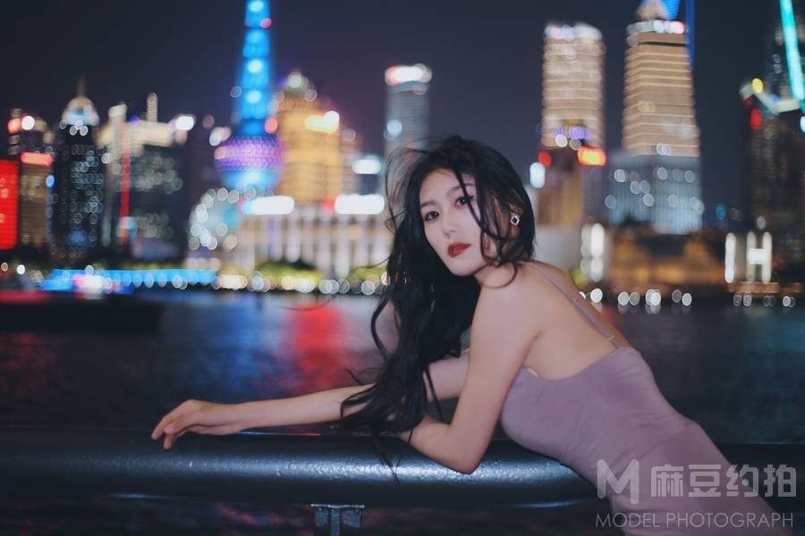 夜景模特