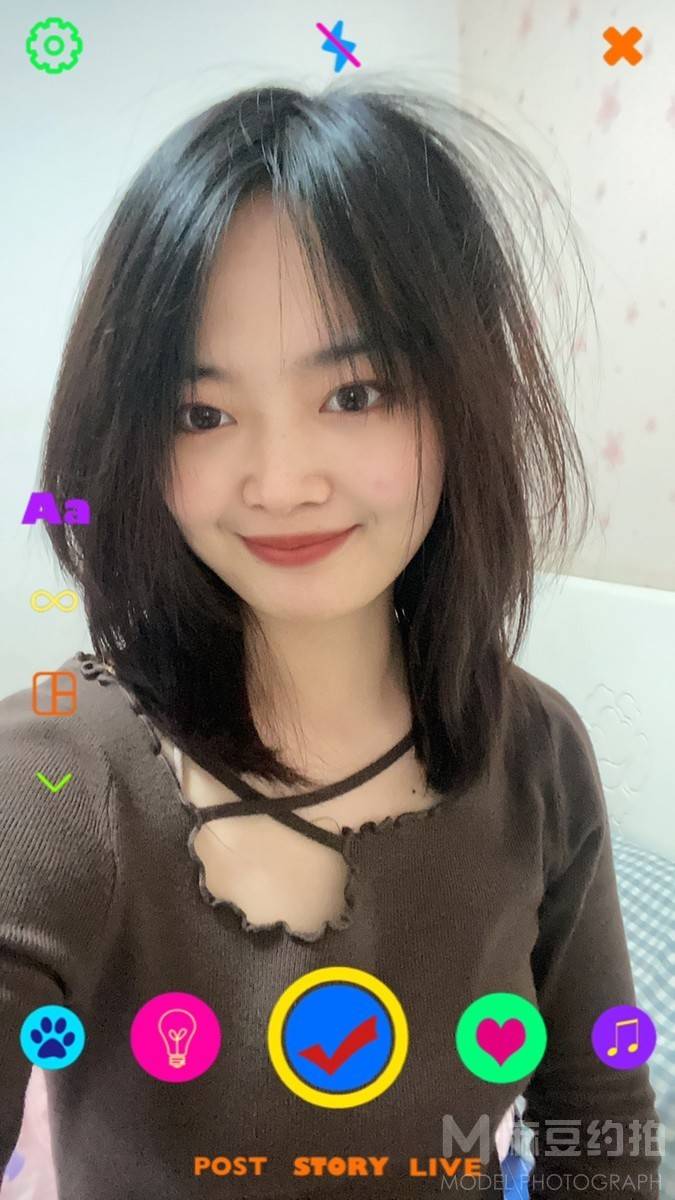 校园模特