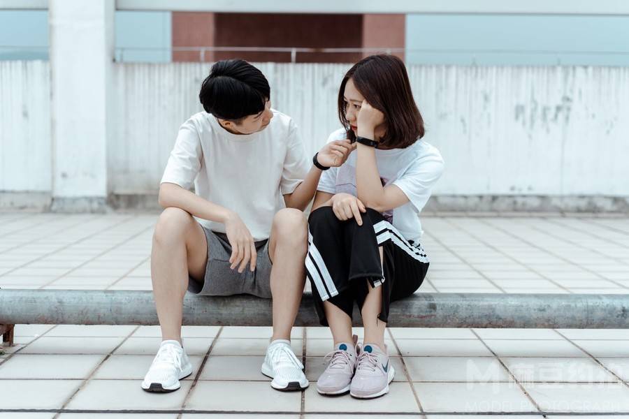 情绪模特