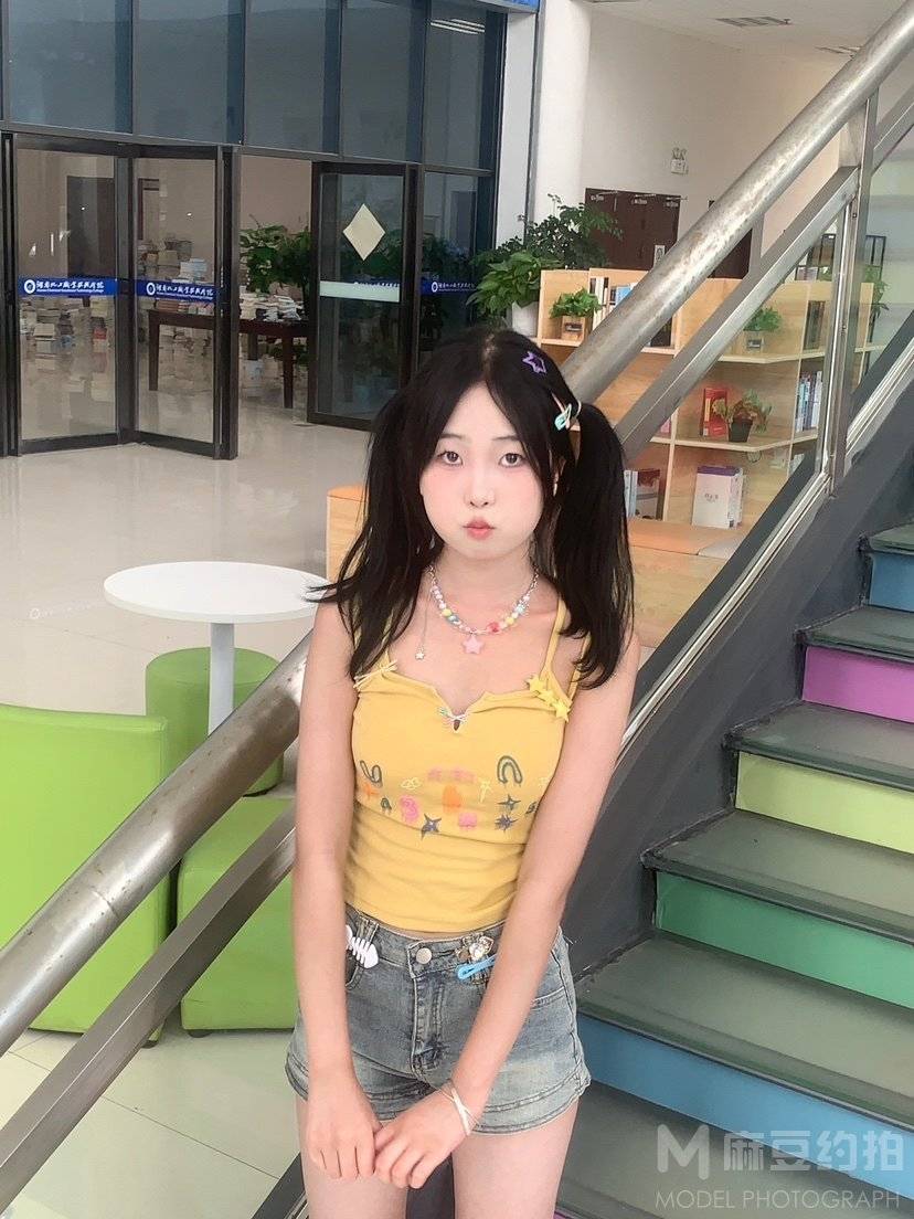 清新模特
