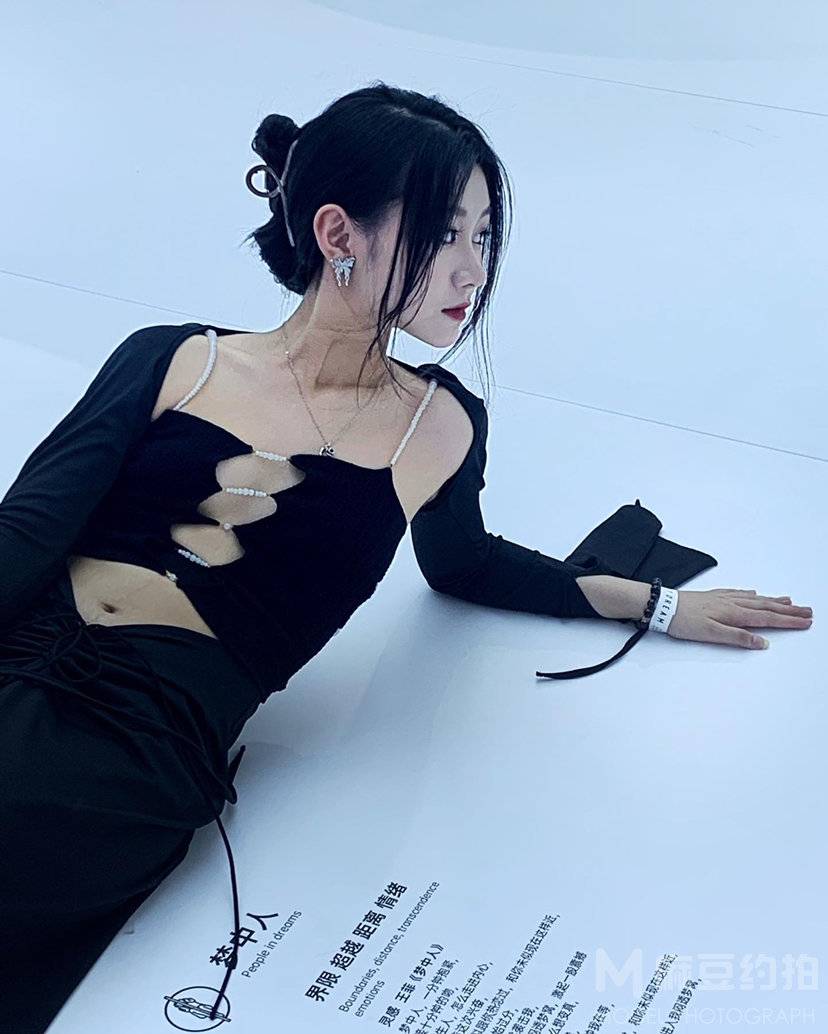 胶片模特