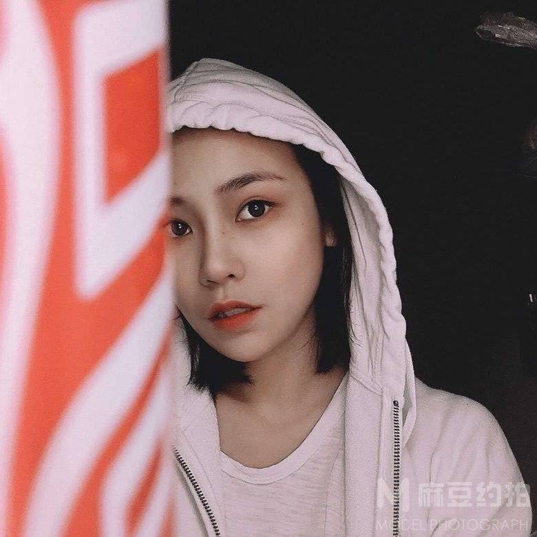 黑白模特