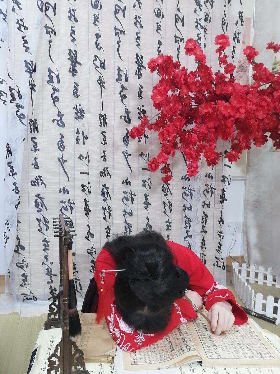 汉服模特