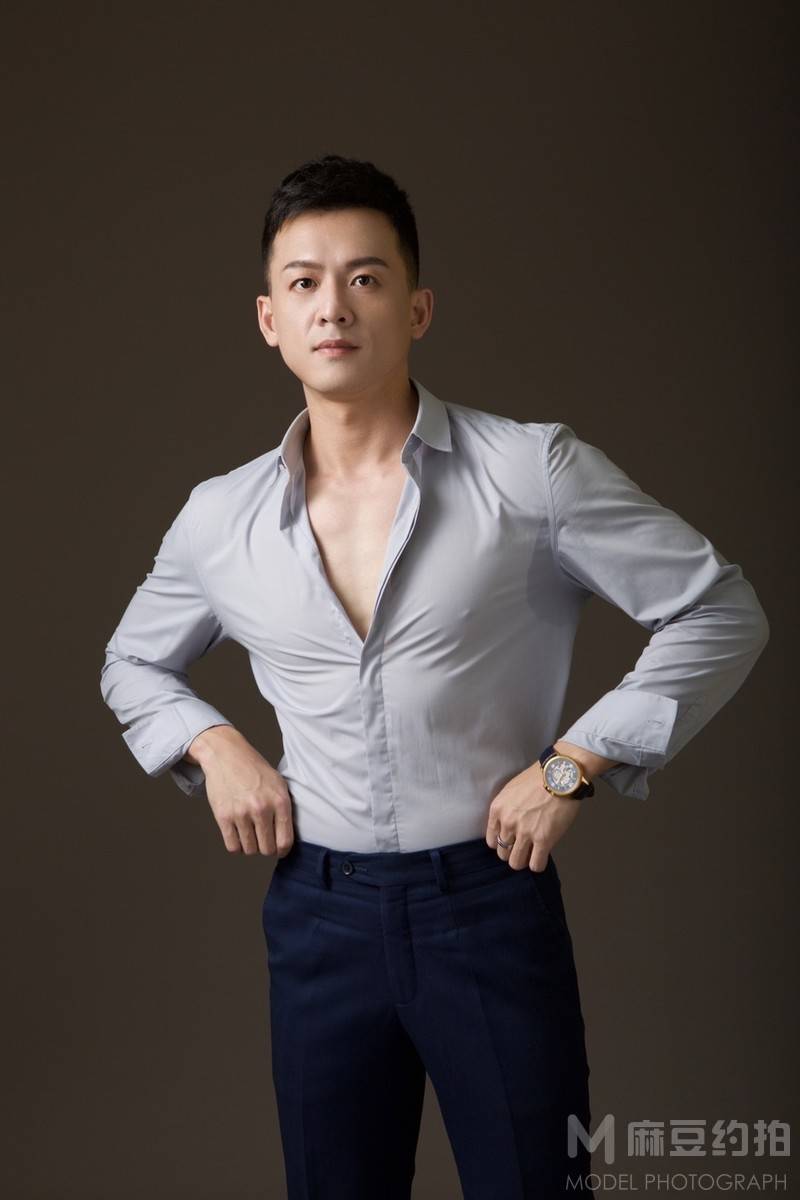 黑白模特