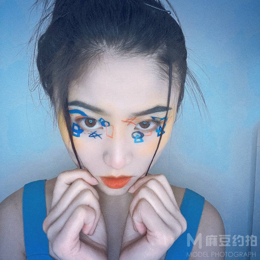 妆容模特