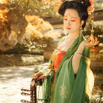 汉服模特
