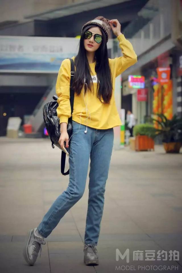 情绪模特