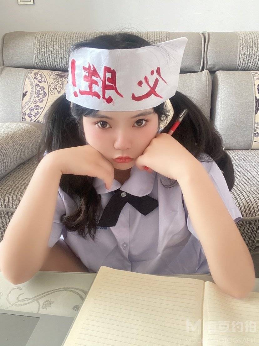 校园模特