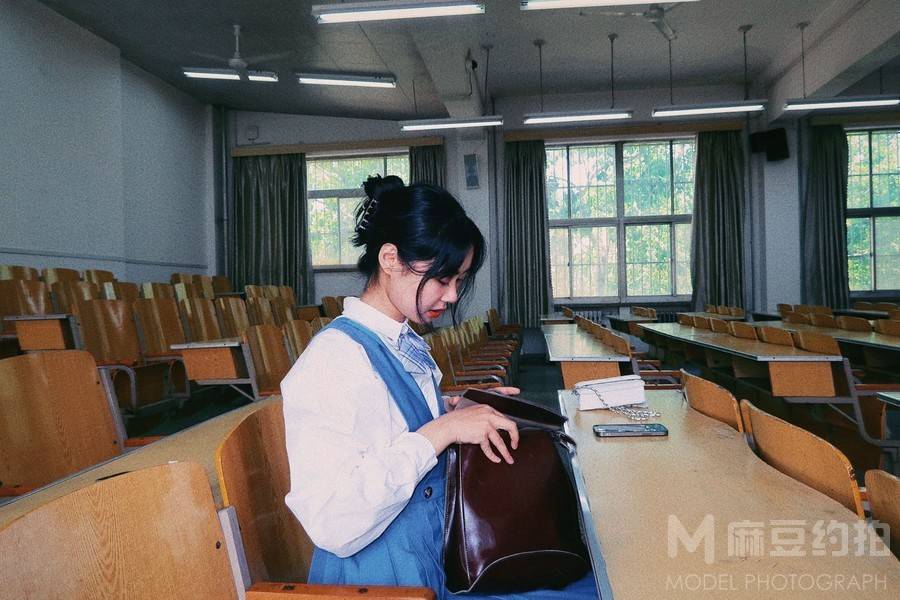 校园模特