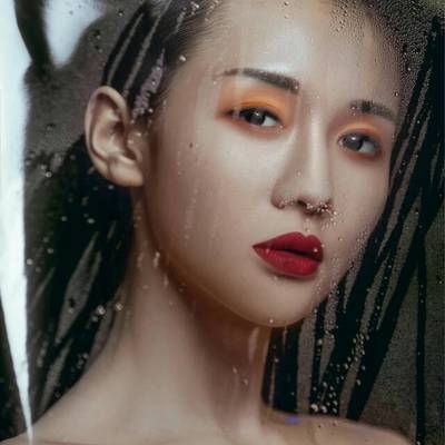 情绪模特