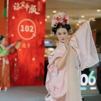 汉服模特