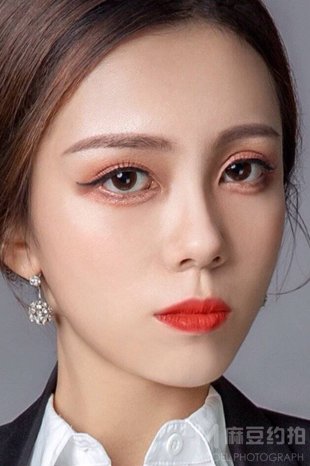 妆容模特