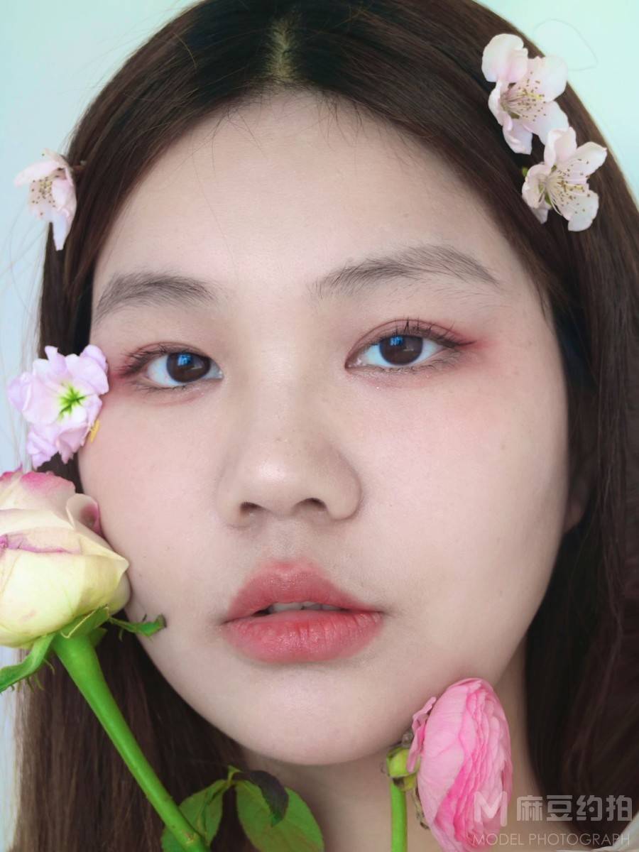 妆容模特