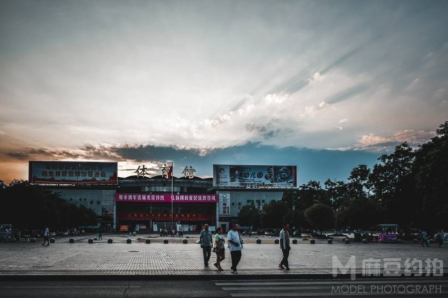 夜景模特