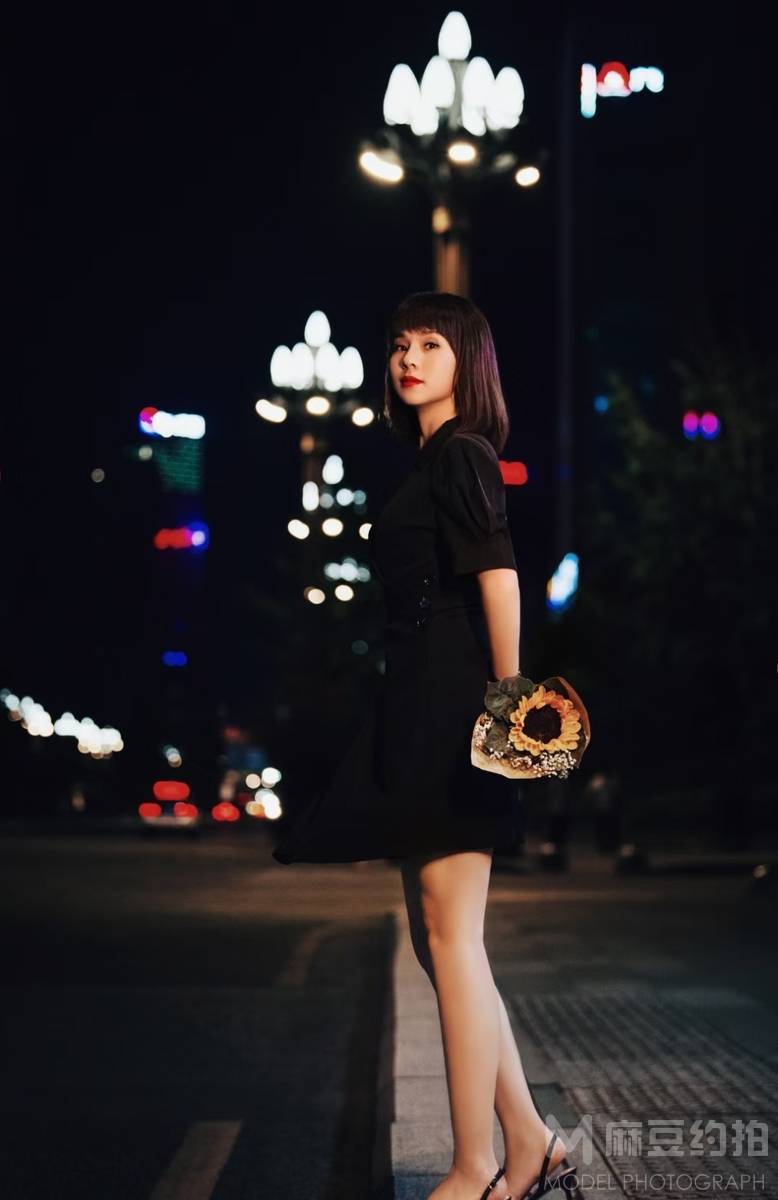 夜景模特