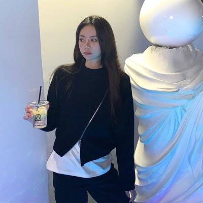 黑白模特