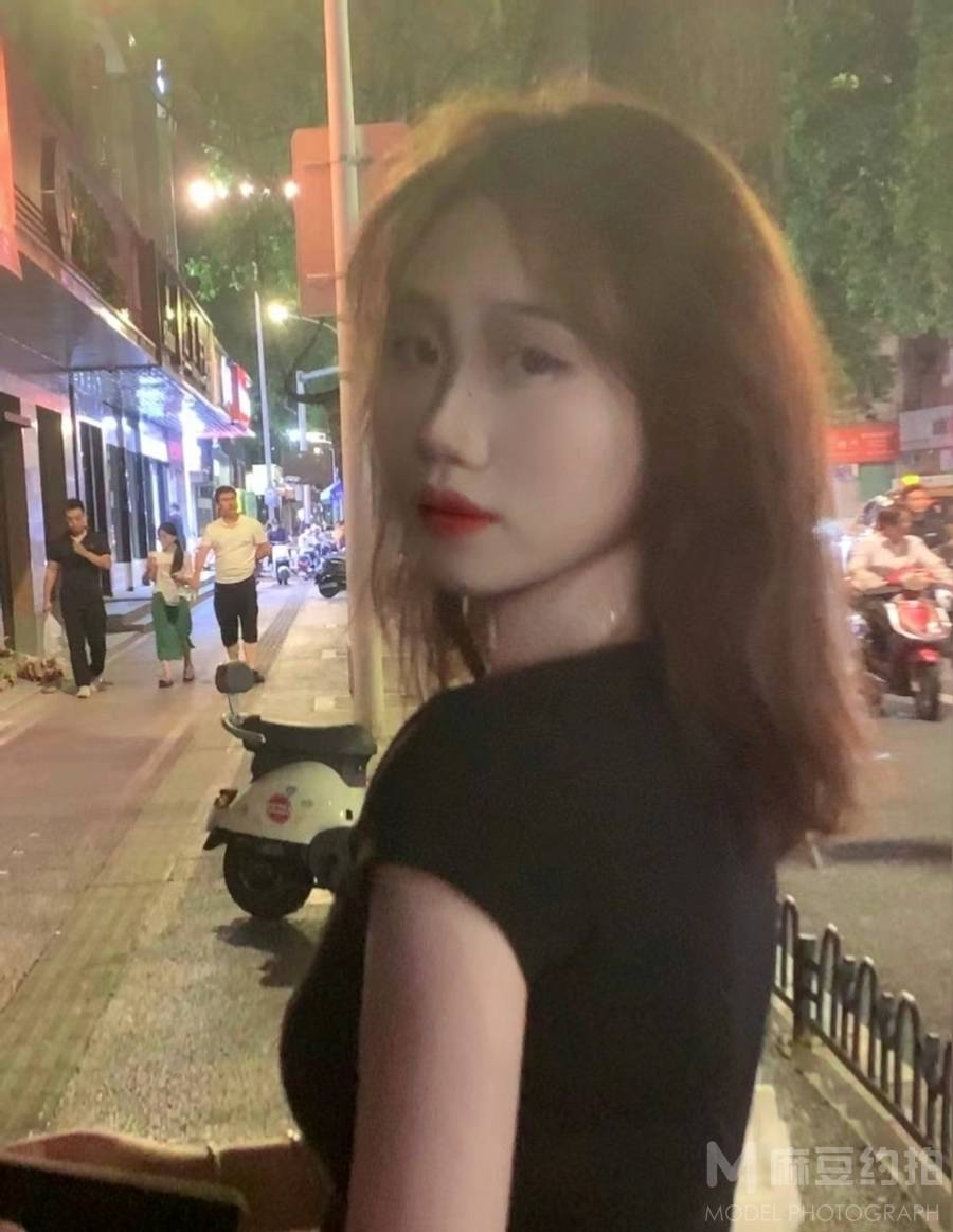 纪实模特