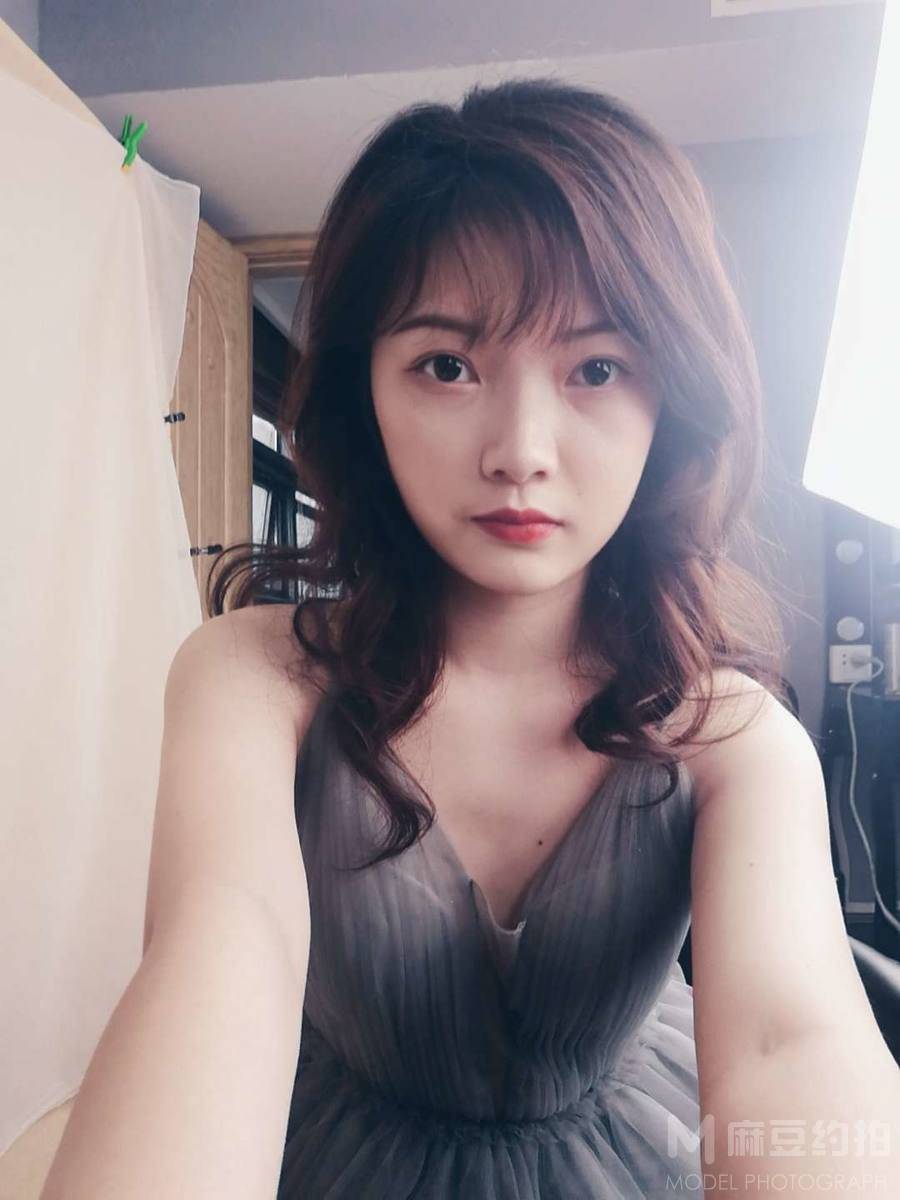 纪实模特