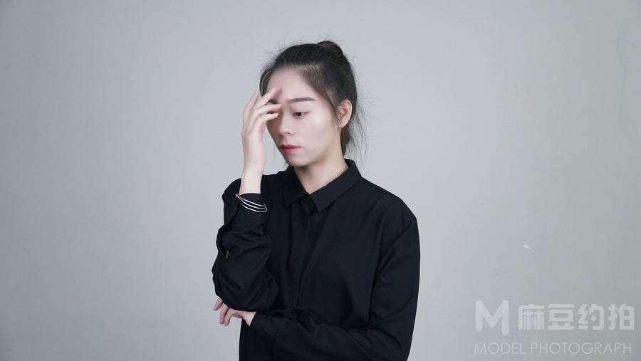 情绪模特
