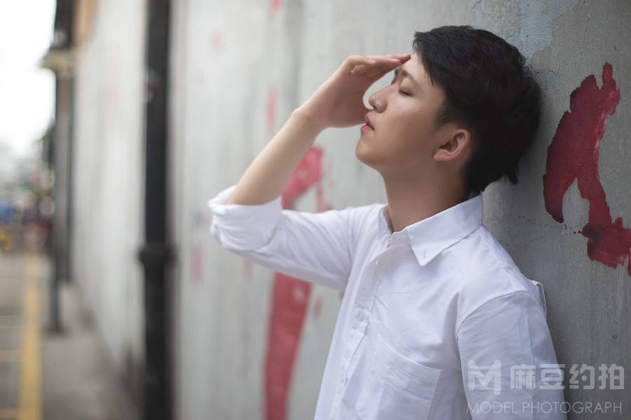 情绪模特