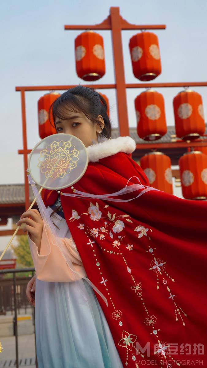 汉服模特