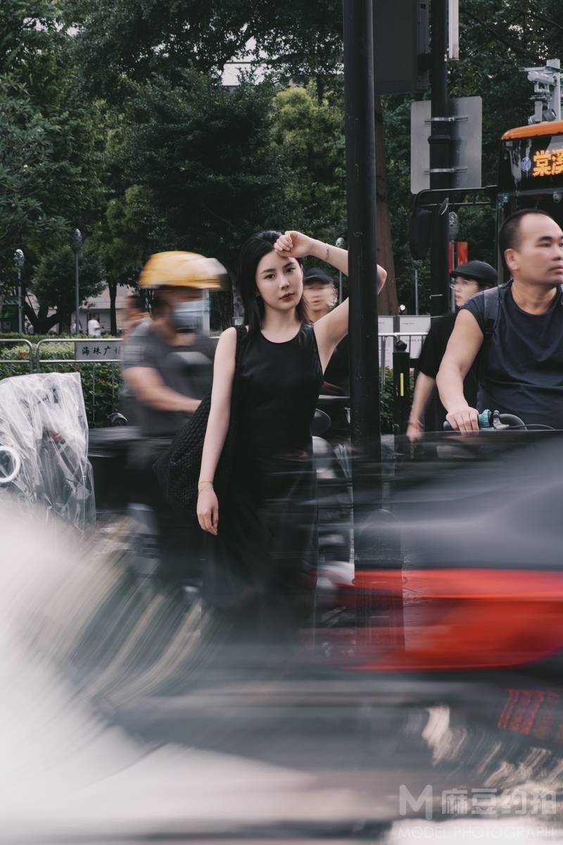 情绪模特
