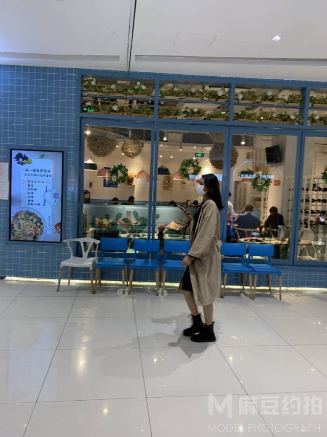 情绪模特