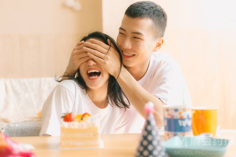 情侣模特
