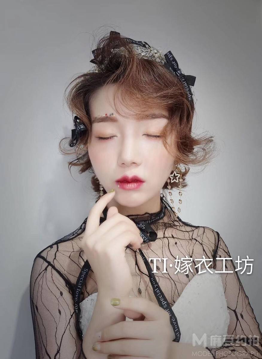 妆容模特